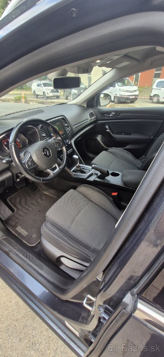 Renault Megane IV grandtour - 6