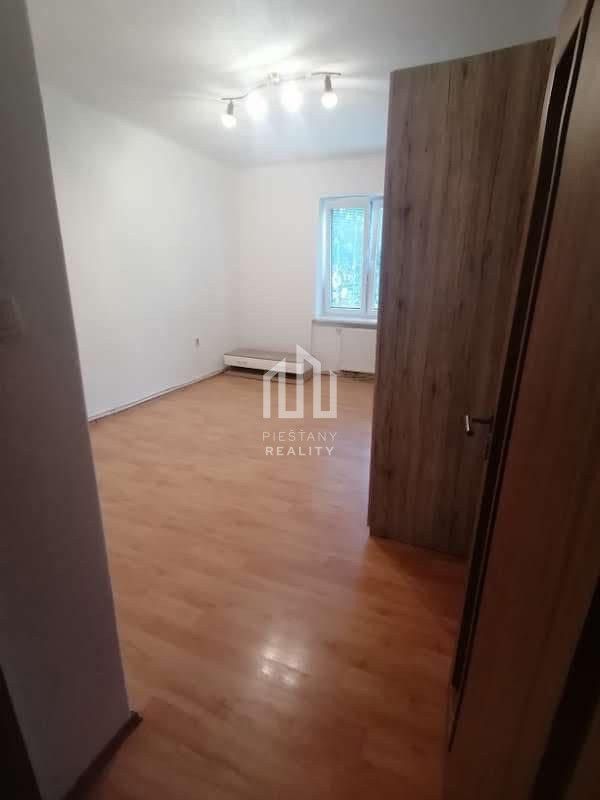 Na prenájom útulný 3izbový byt blízko centra v Topoľčanoch - 6