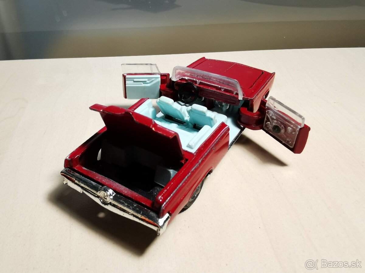 Corgi toys Chrysler Imperial - 6