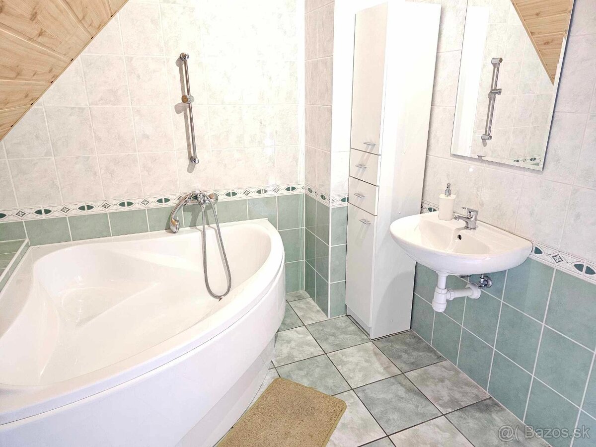 DOM / CHALUPA v obci Malá Lehota - 6