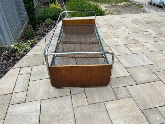 Predám retro posteľ - gauč, chróm, leštená ohýbaná trubka - 6