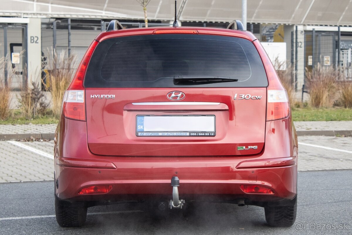 Hyundai i30 CW 80kW (2011) - 6