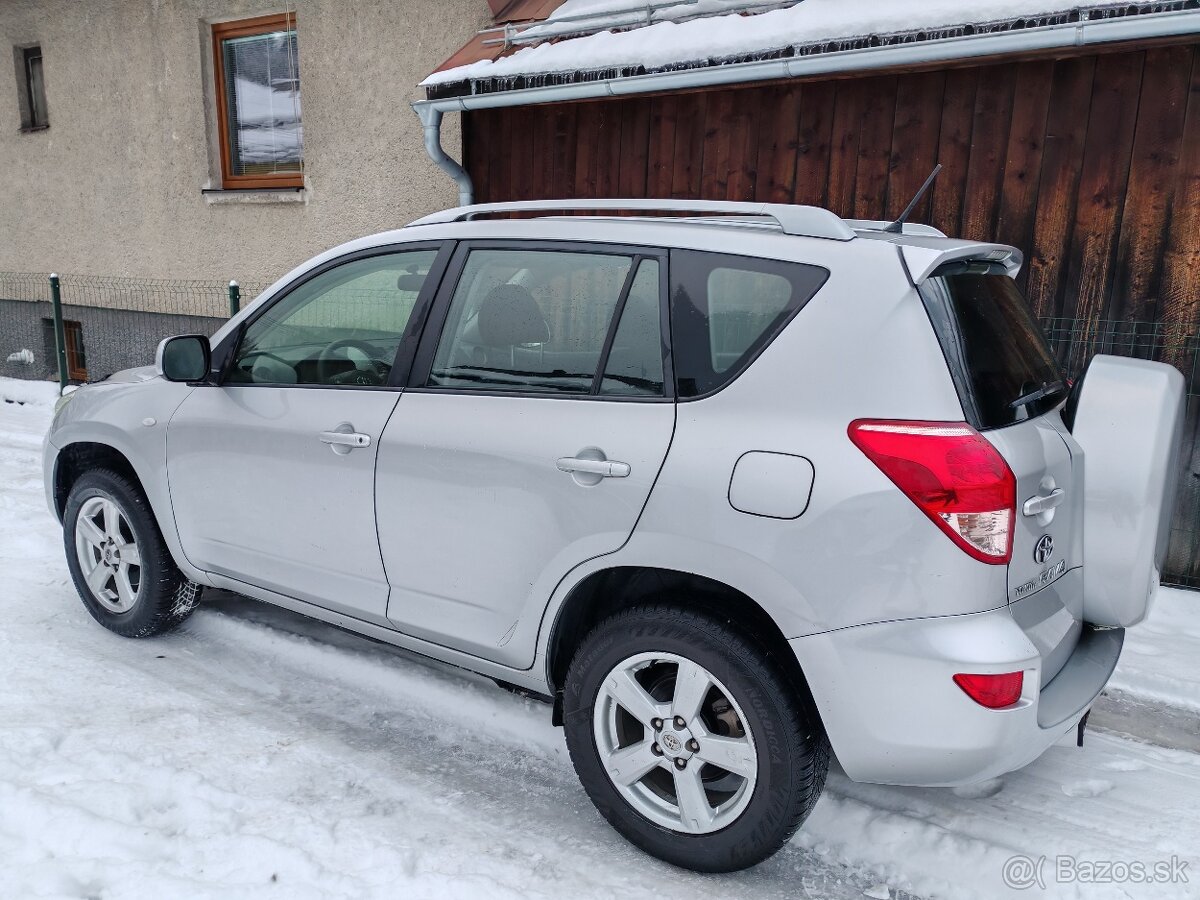 Rav4 2,2 100kw Taliansko - 6