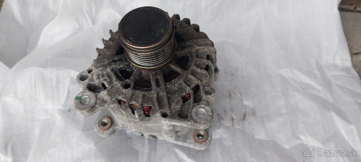 Použitý alternátor 04L903023L - 6