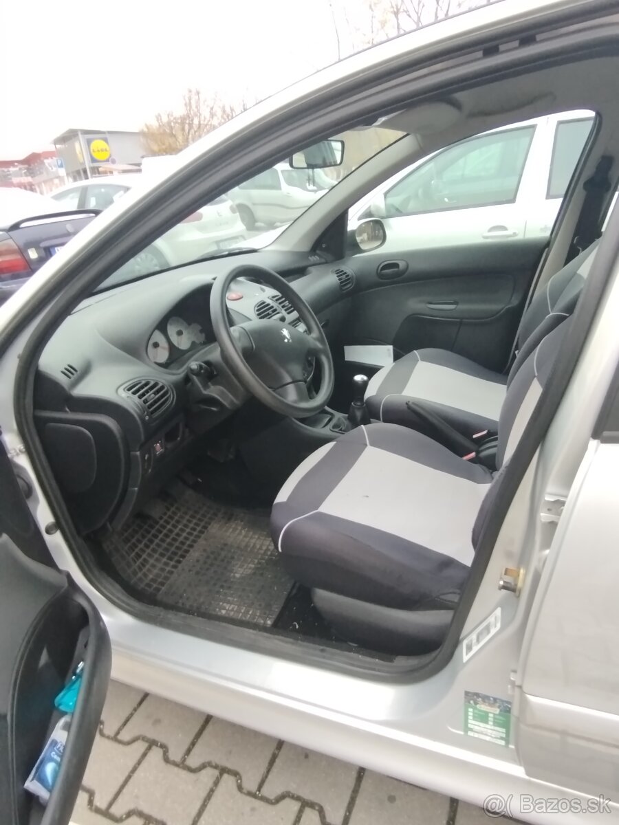 Peugeot 206 - 6