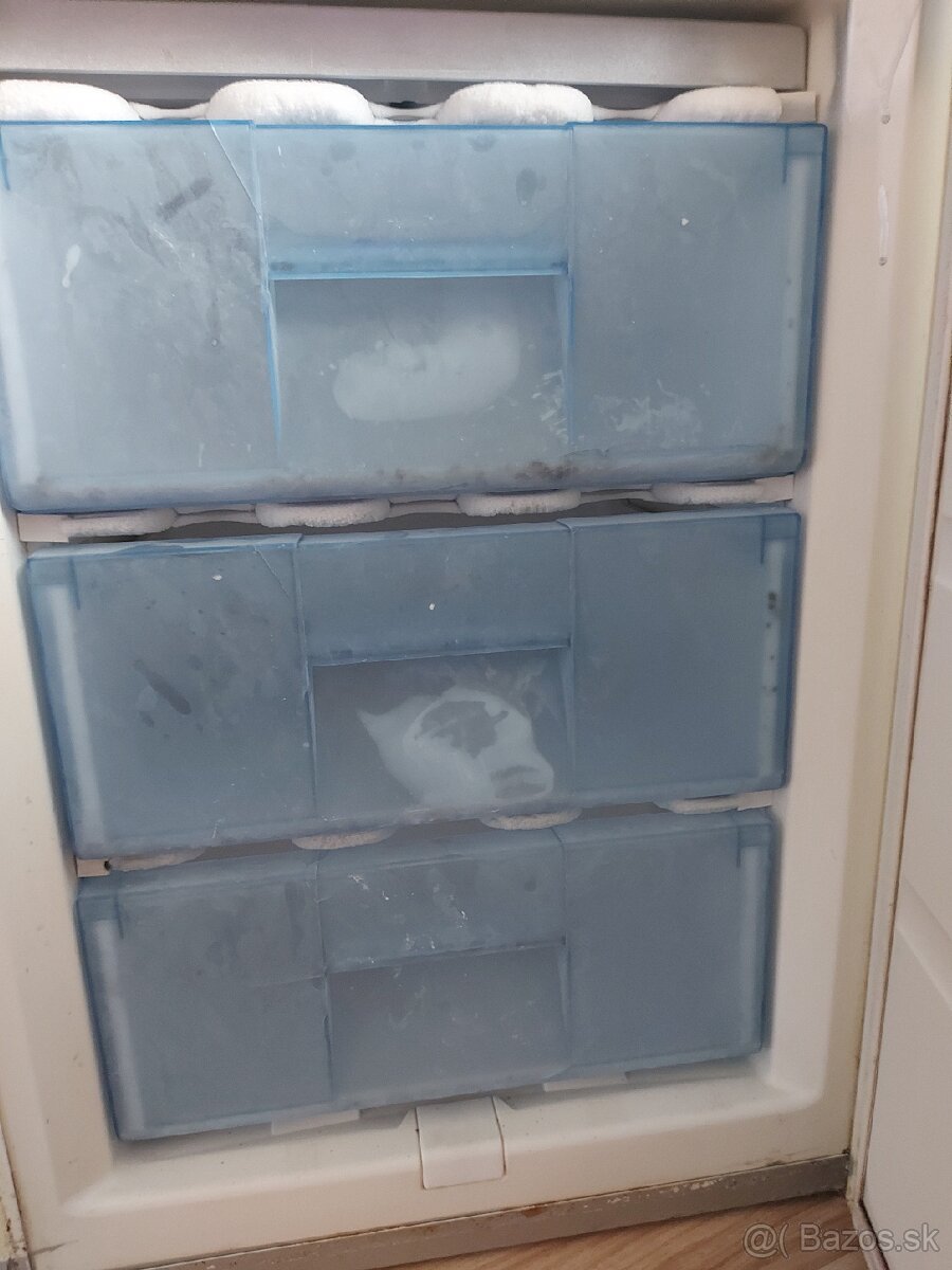 Chladnička s mrazničkou - 6