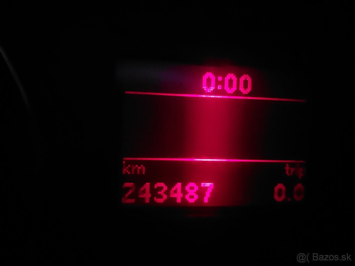 predám volkswagen turan - 6