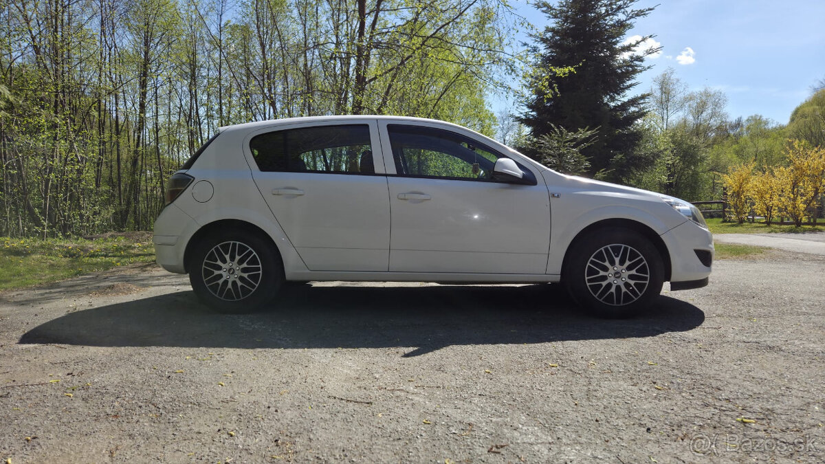 Opel Astra 1.4i Benzín - 6