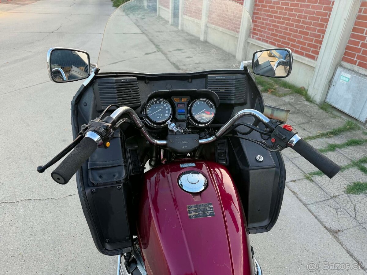 Honda 650GL Silver Wing - 6