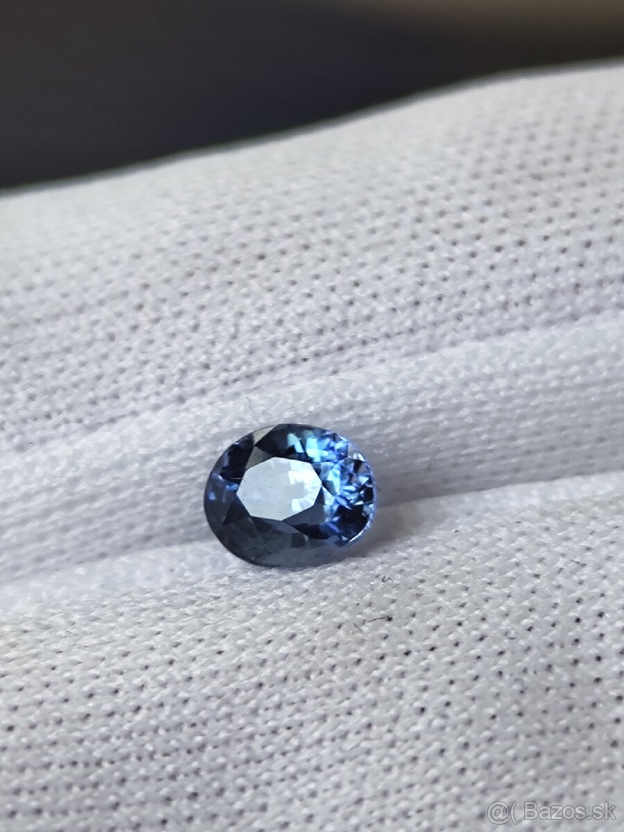 Prémiový Zafír (0.60 ct) – VVS - 6