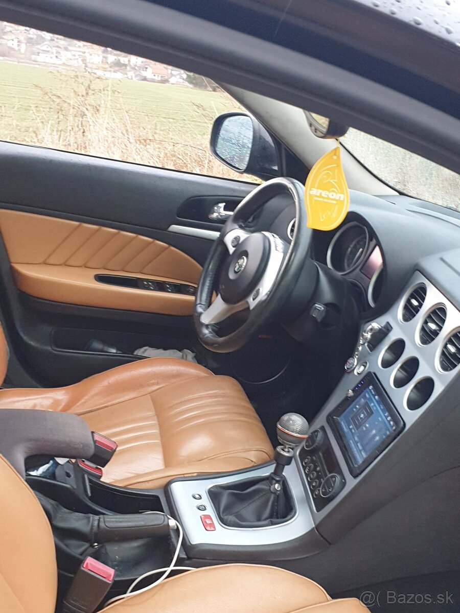 Rozpredam alfa romeo 159 - 6