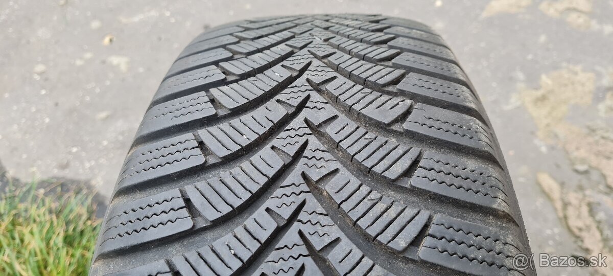 Zimne pneu 215/65r16 - 6