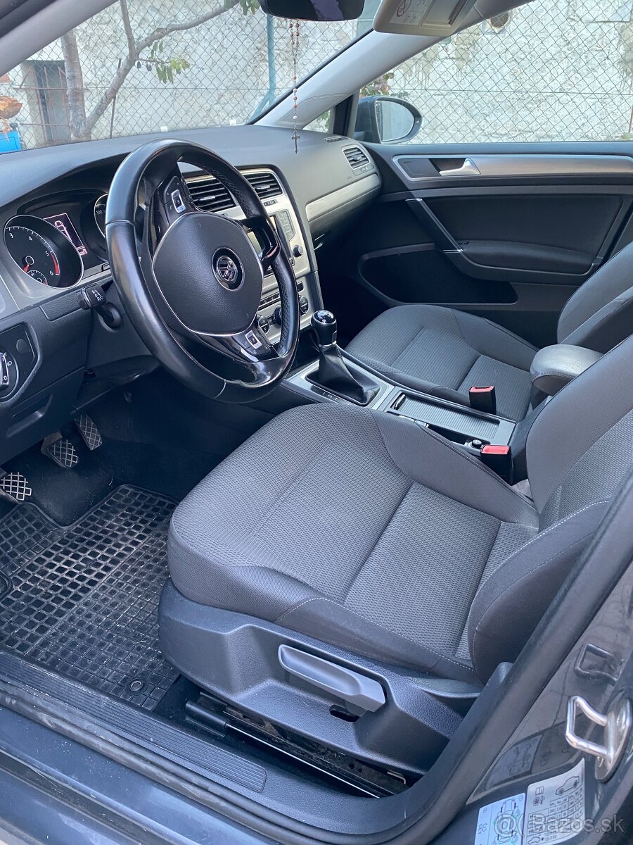 Volkswagen Golf 7 - 6