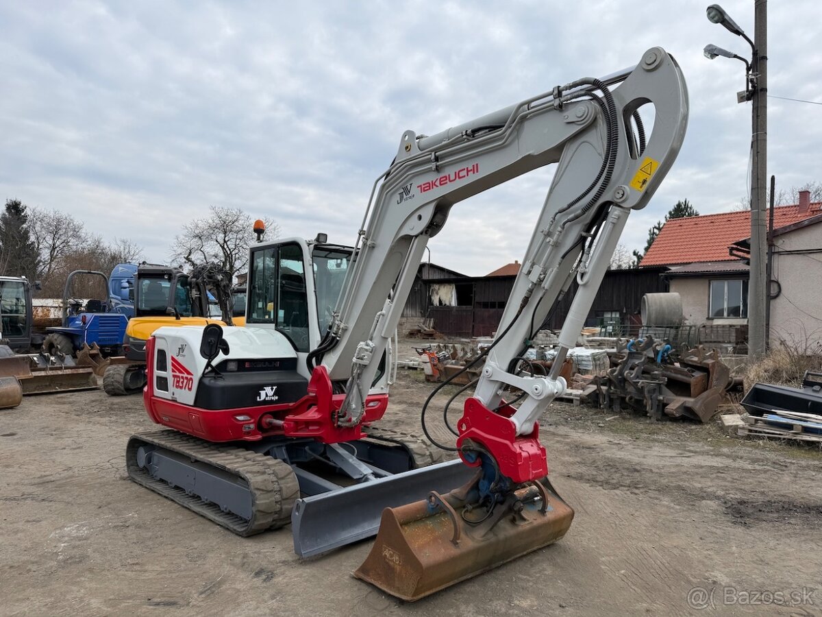 Takeuchi TB 370 ,r.v. 2021, klima, velmi dobrý stav - 6