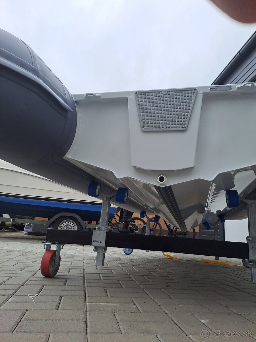 Nafukovací RIB čln Gladiator 380 AL. - 6