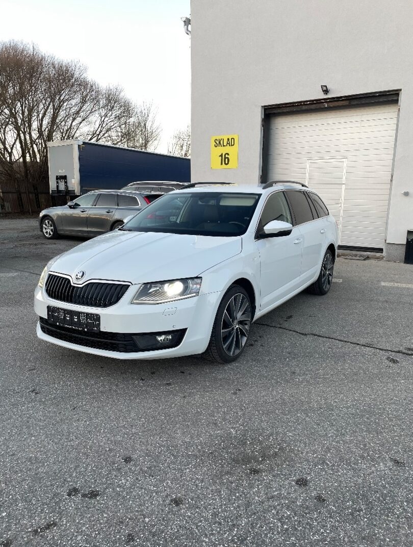 Škoda Octavia combi 2.0 tdi LK DSG - 6