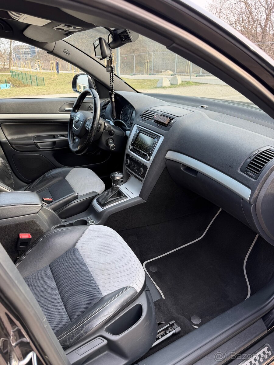 Skoda octavia vRS 2.0tdi AT - 6