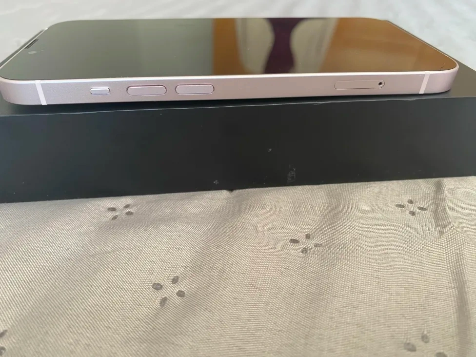 🔥 iPhone 13 – TOP STAV + 100€ príslušenstvo ZDARMA 🔥 Pre - 6