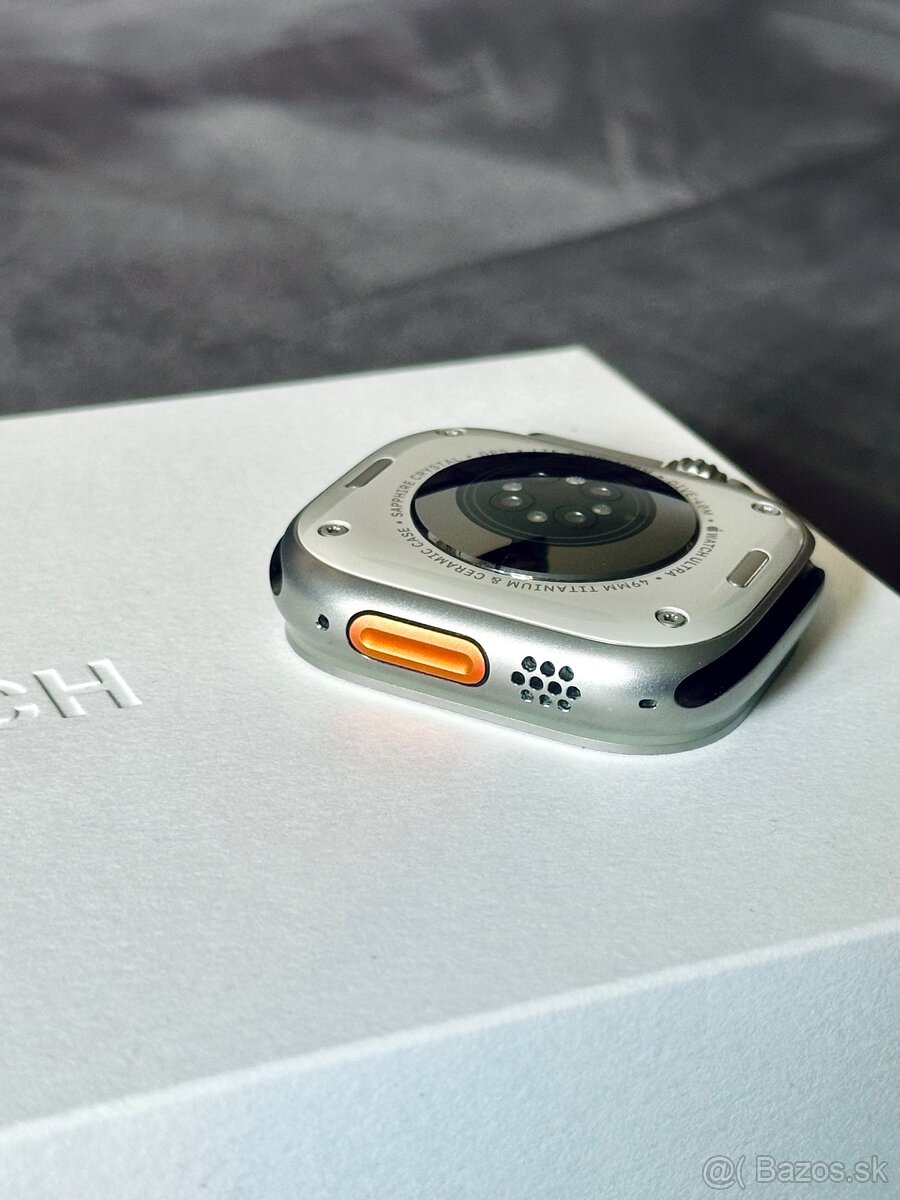 Apple Watch Ultra 2 49mm Titanium - 6