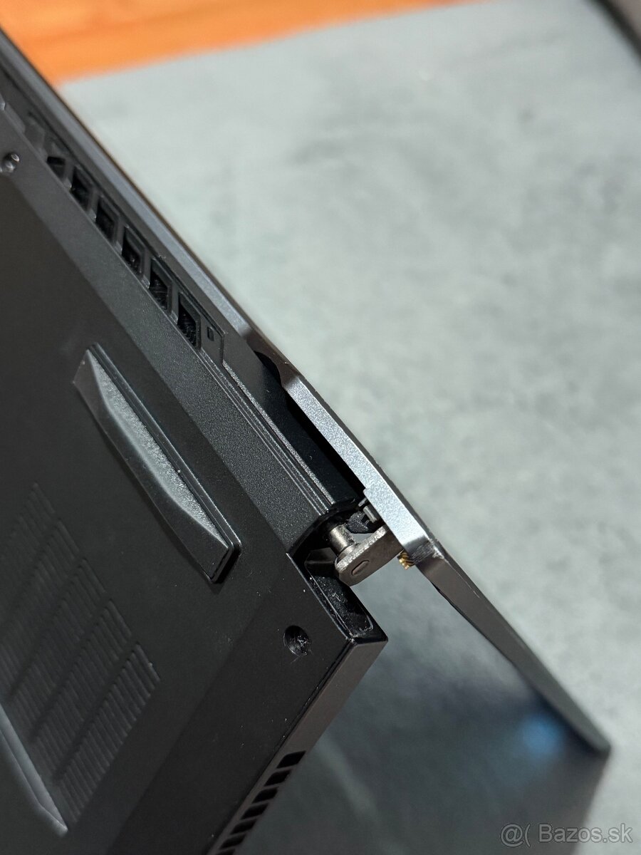 Predám Herný notebook ASUS TUF GAMING FX516P ČITAŤ POPIS - 6