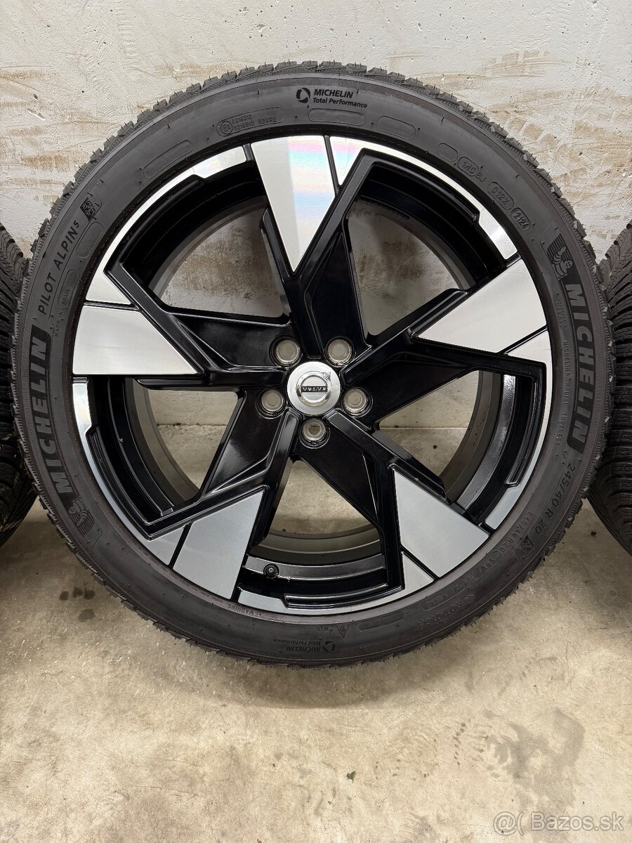 Zimná sada 5x108 R20 , 245/40/20 Volvo EX30 - 6