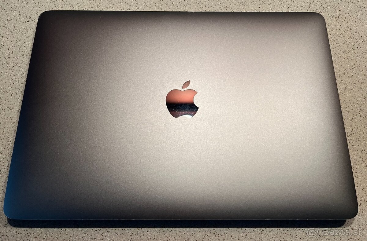 MacBook Air 13" (2019), i5 1,6Ghz, 8GB RAM, 256GB SSD - 6