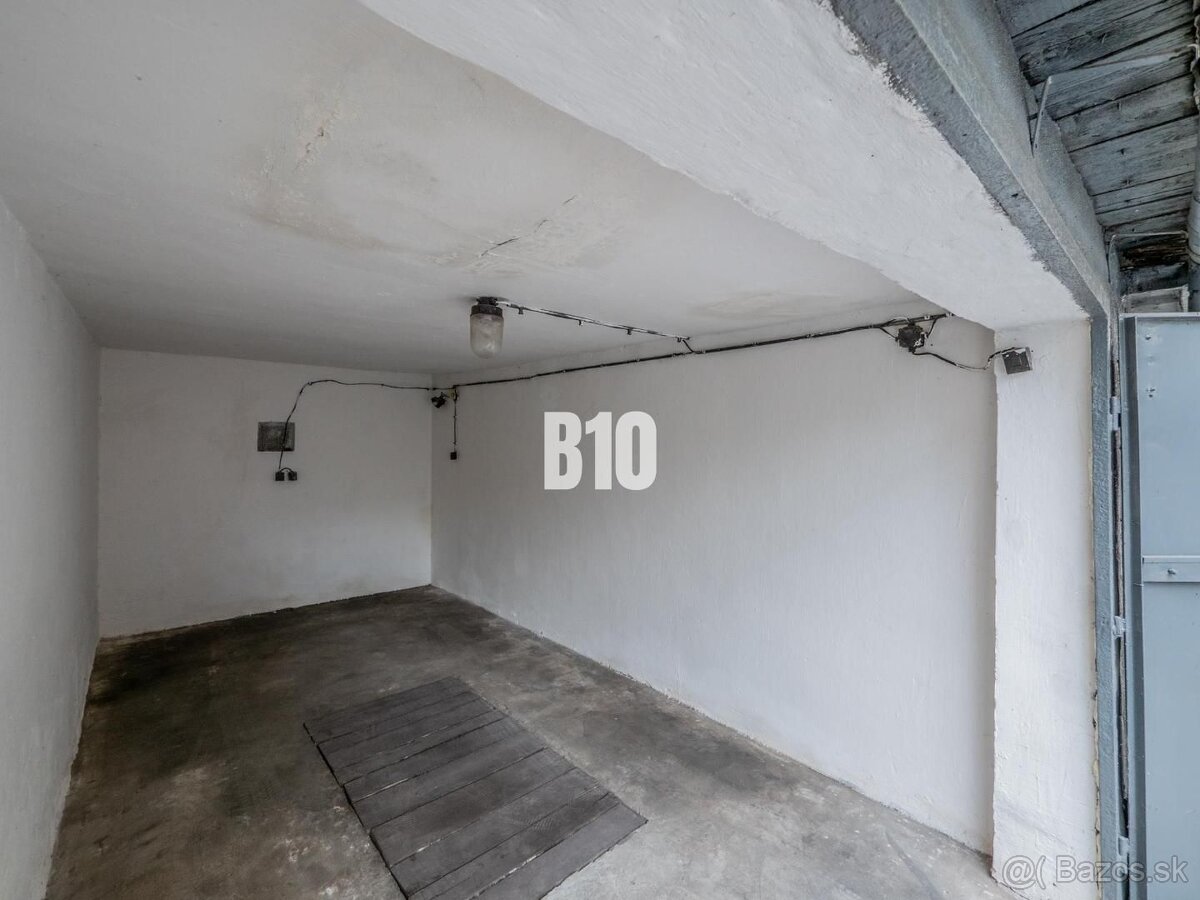 Garáž v Ružinove s montážnou jamou - MILETIČOVA ul. - 6