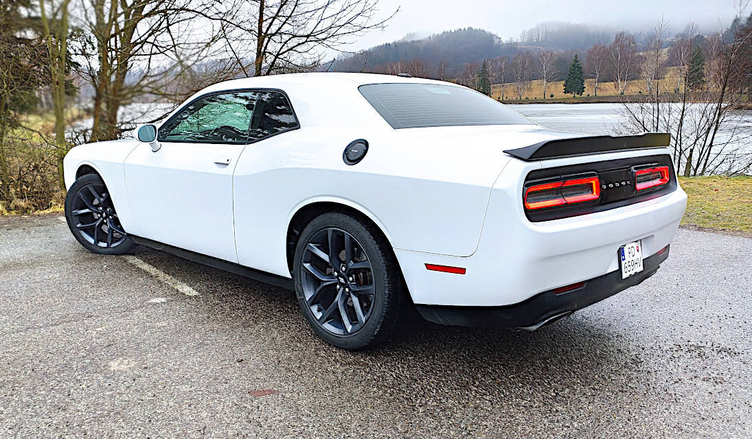Dodge Challenger R/T - 6