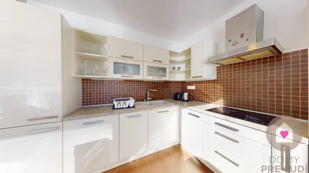 Krásny zariadený 3 izb. byt v centre mesta s parkovaním, BA - 6