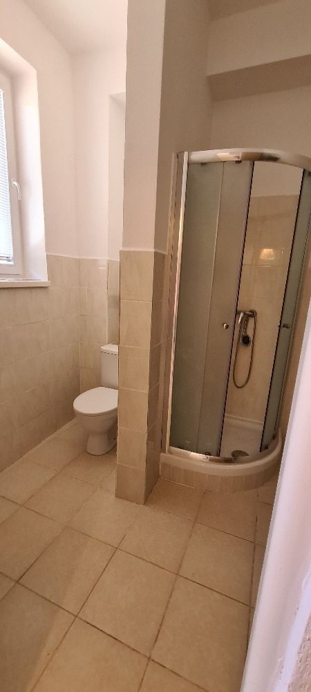 Prenajmeme veľký 1 izb byt v Šali - 6