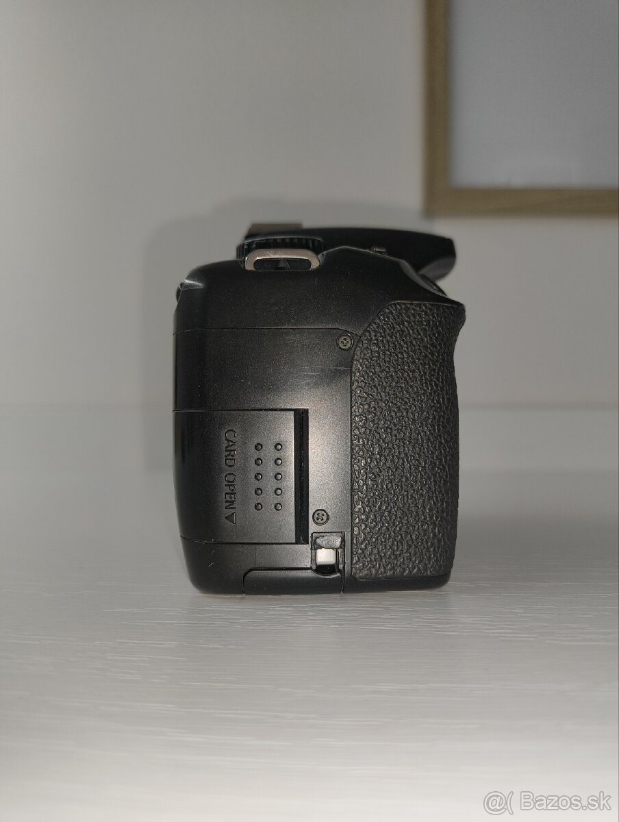 Canon EOS 450D (telo) - 6