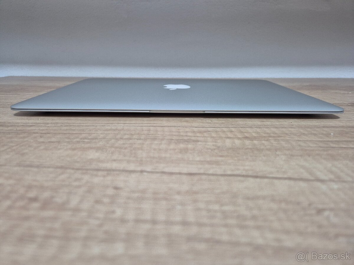MacBook Air (13-inch, 2017) /Intel Core i5/8GB RAM/128GB SSD - 6