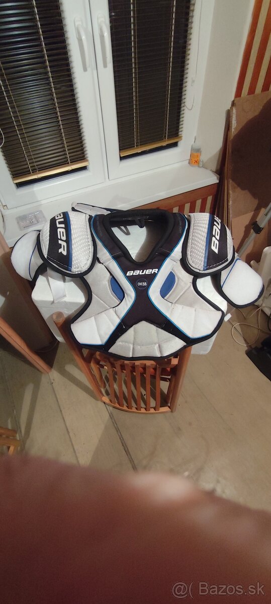 Hokejová výstroj - 6