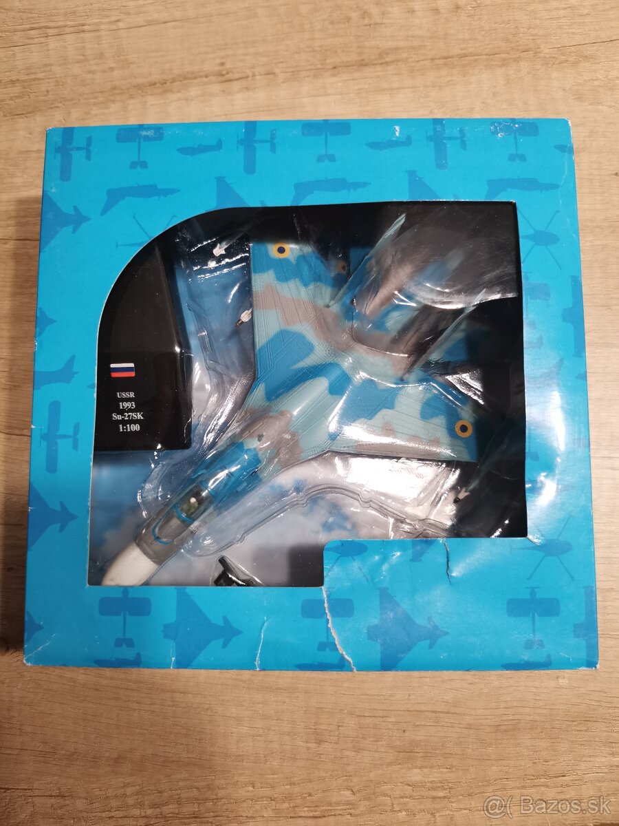 Model stíhačky Su-27 - 6