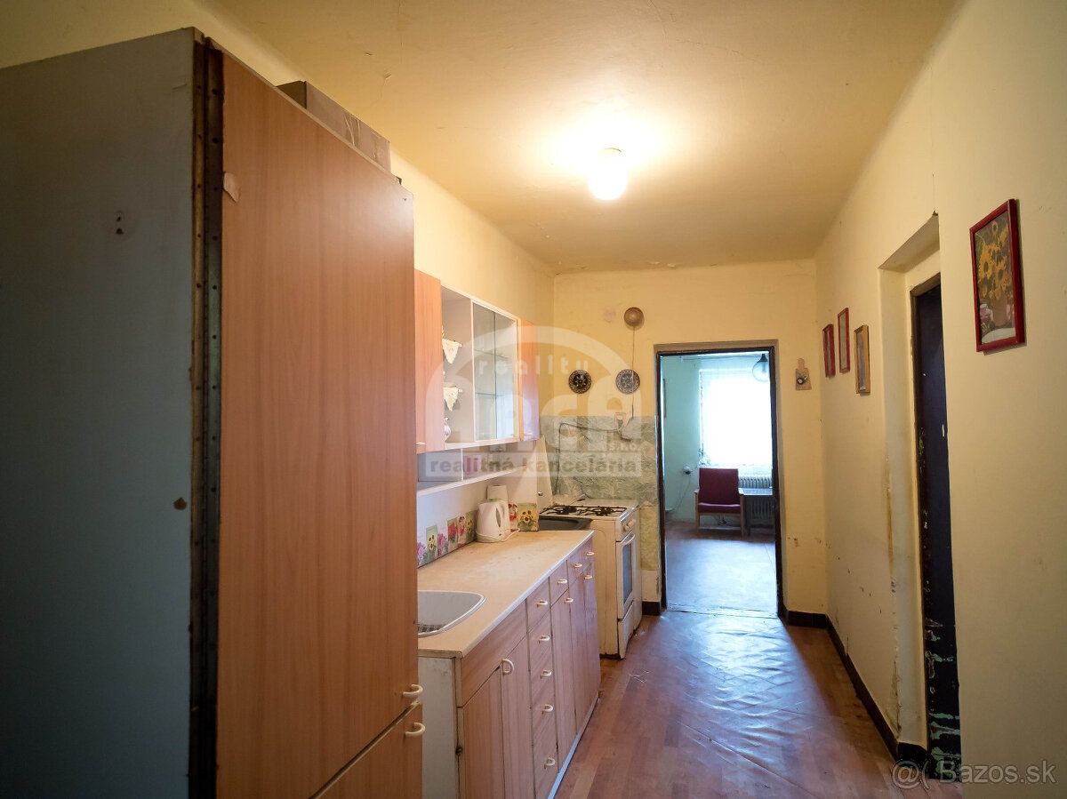 Rodinný dom v pokojnej obci Lastomír - 6