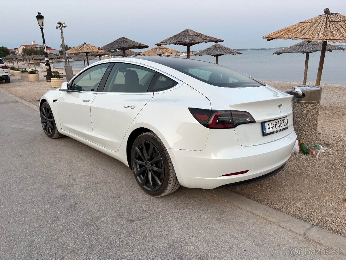 Tesla Model 3 LR + AHK, r.v. 2020 - 6