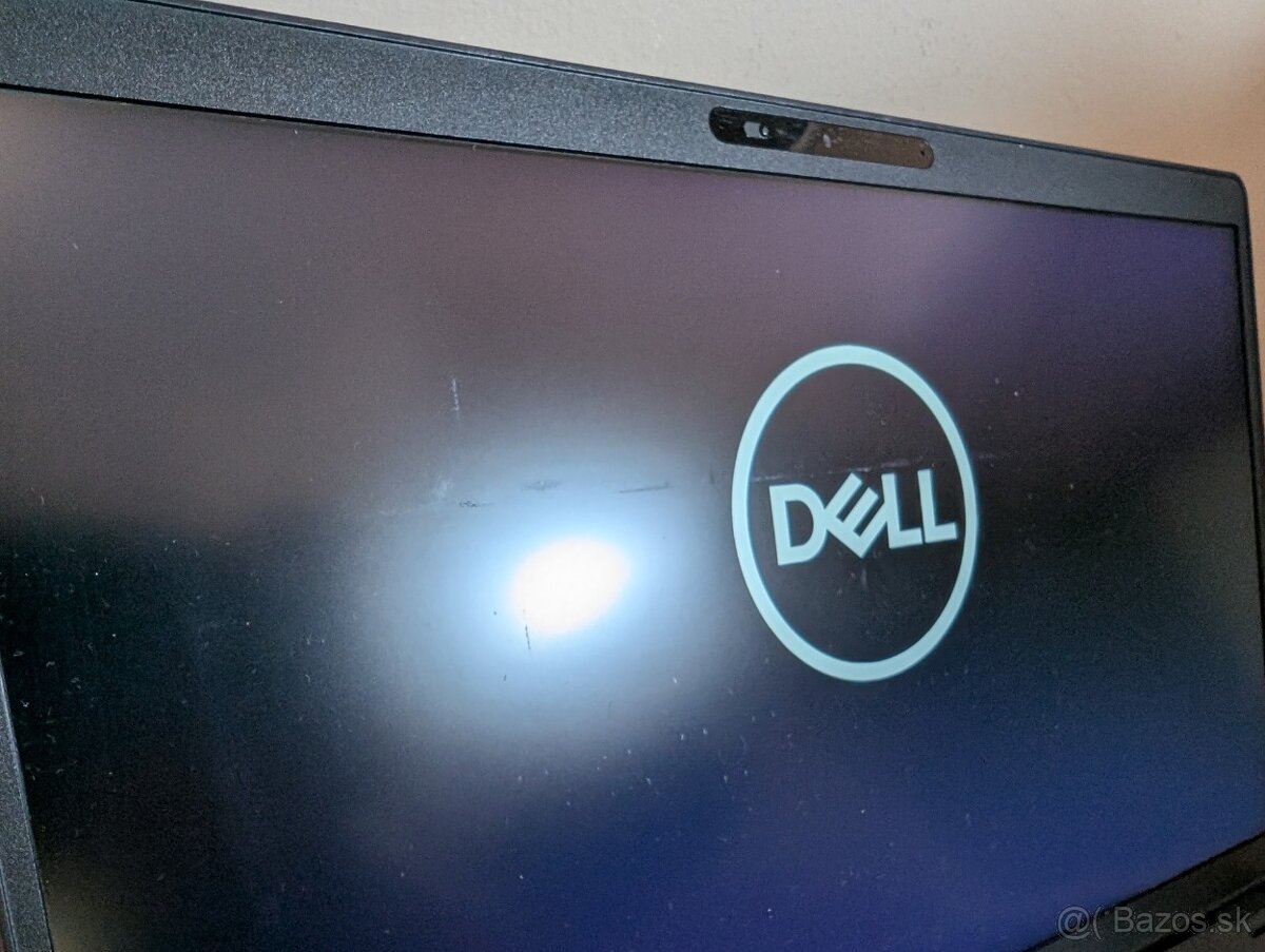 ▼DELL Precision 3540 - 15,6" / i7-8565U / GPU 2GB / 16GB / - 6