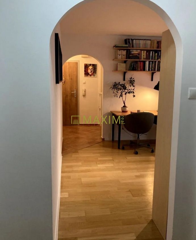 Ponúkame na predaj 3-izbový byt s loggiou a pivnicou – 92 m² - 6