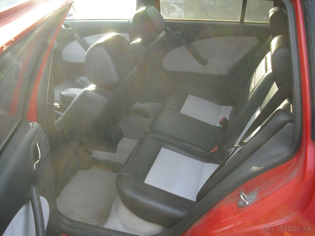 Skoda Octavia RS1 Kombi - 6