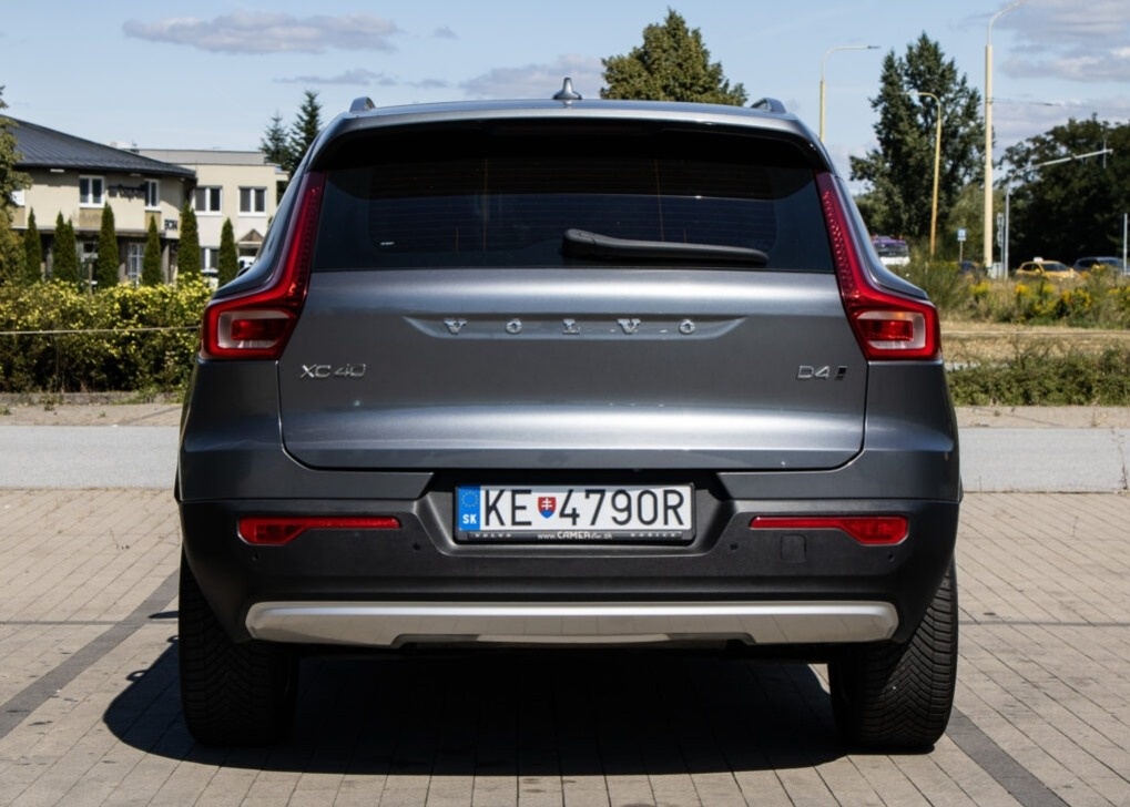 Volvo XC40 D4 Momentum (2018) - 6