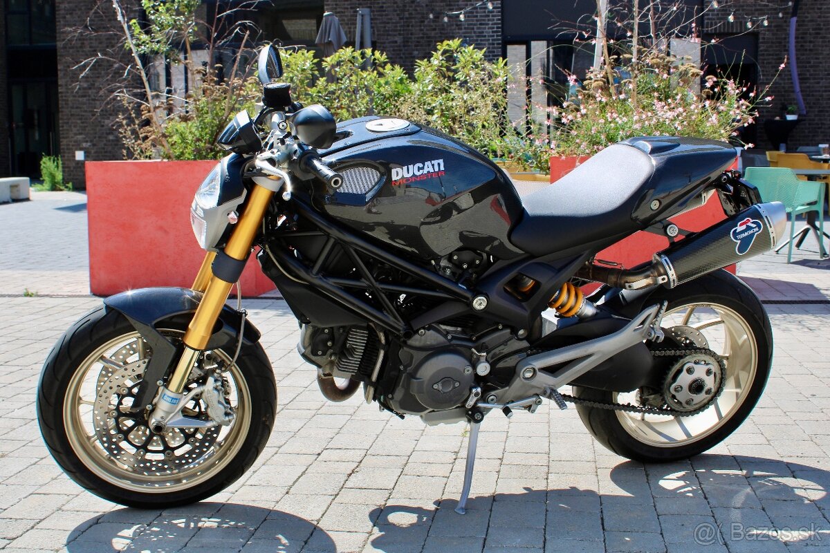 Ducati Monster 1100S - 6