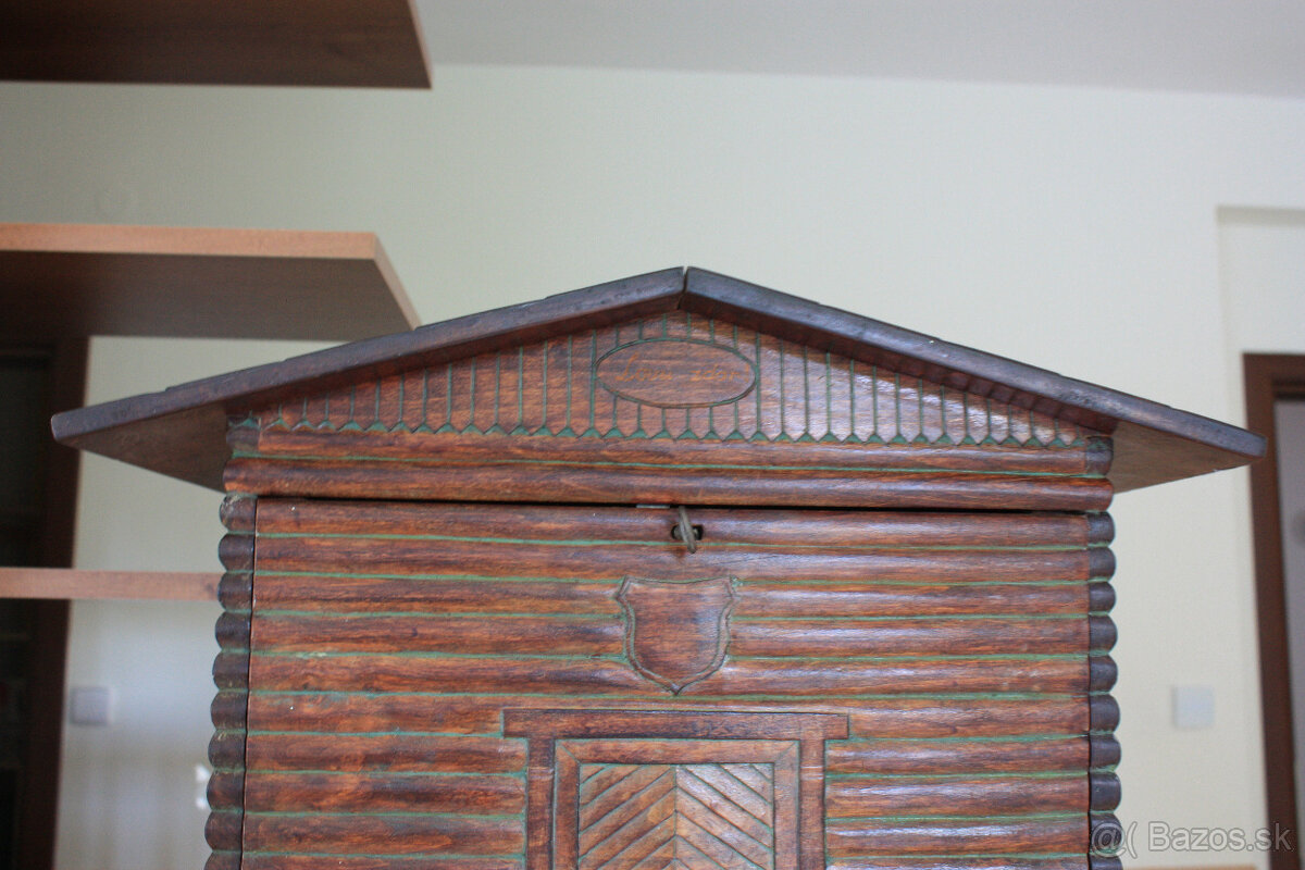 Vyrezávaný poľovnícky bar - 6
