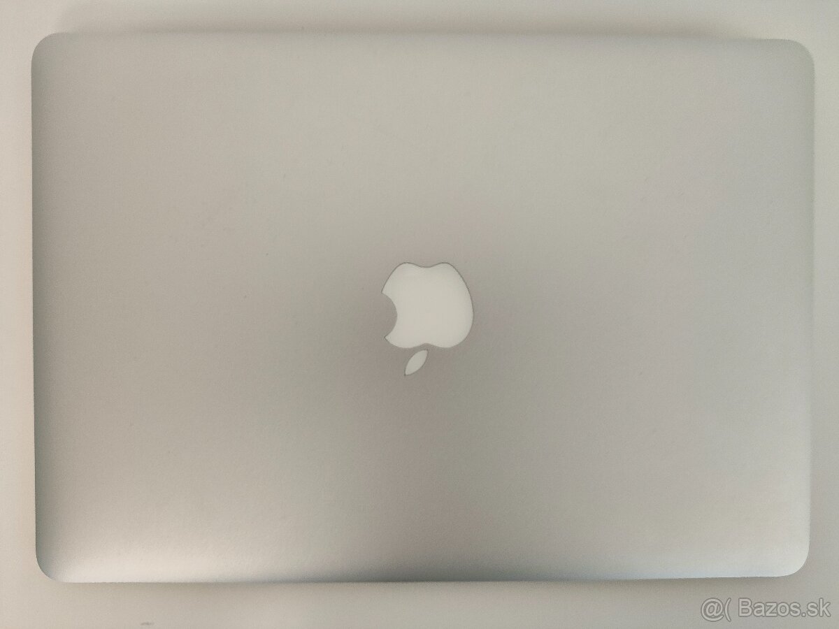 MacBook Air 2017 | i5 • 8GB • 128GB SSD - 6