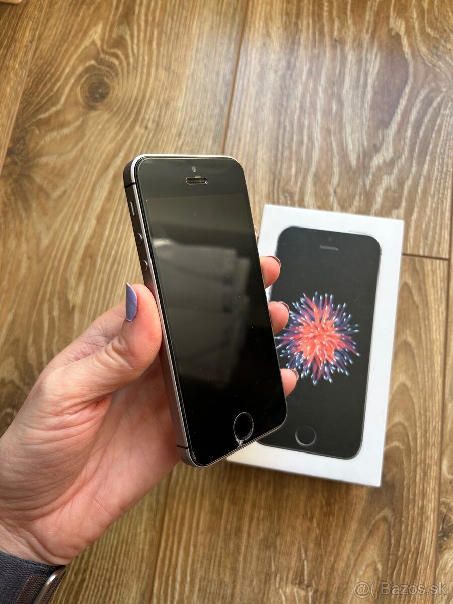 iPhone SE (1. generácia) – čierny, 64 GB - 6