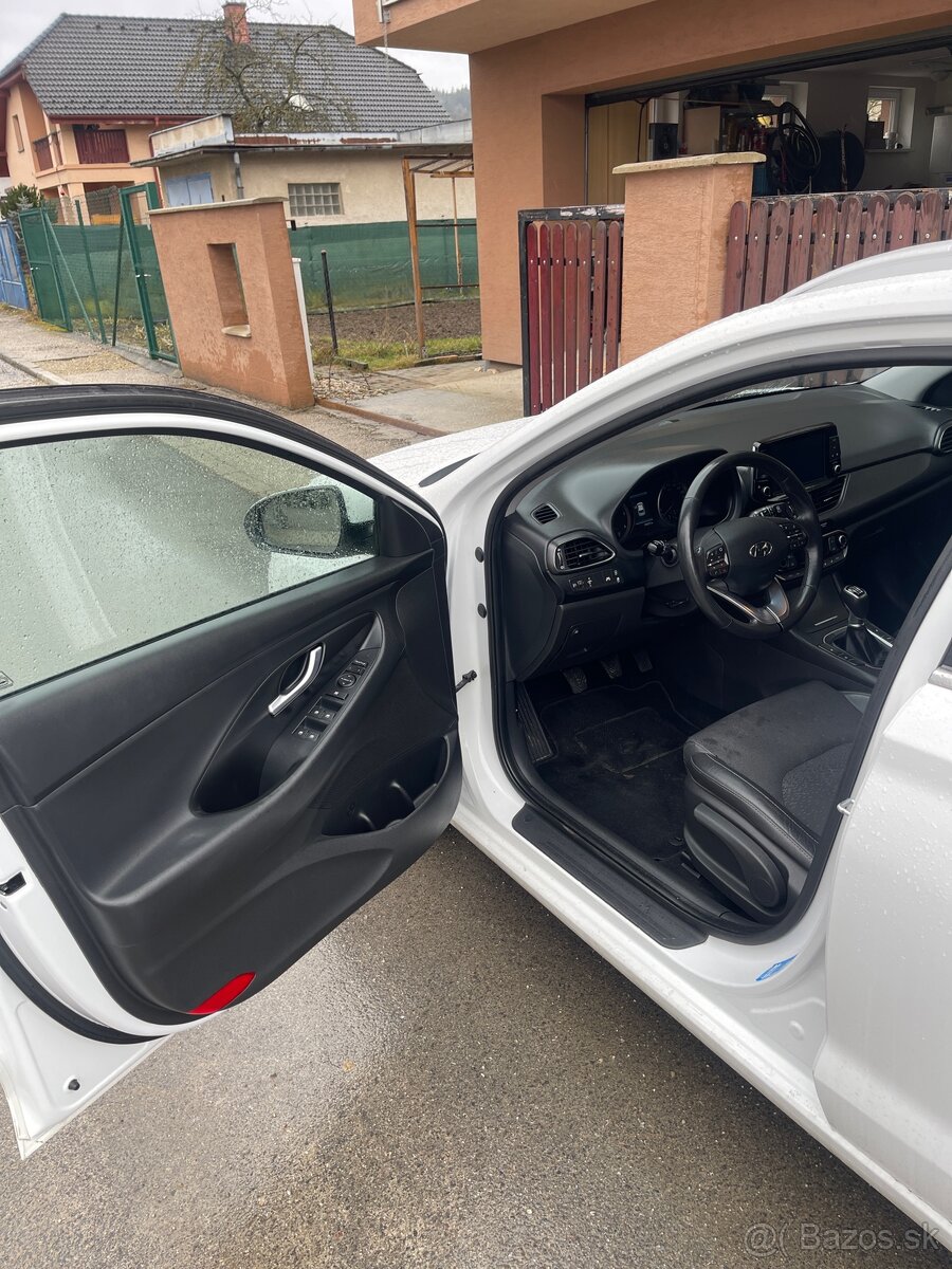 Hyundai i30 POŠKODENÝ MOTOR 1,6 CRDI D4FE 2018 - 6