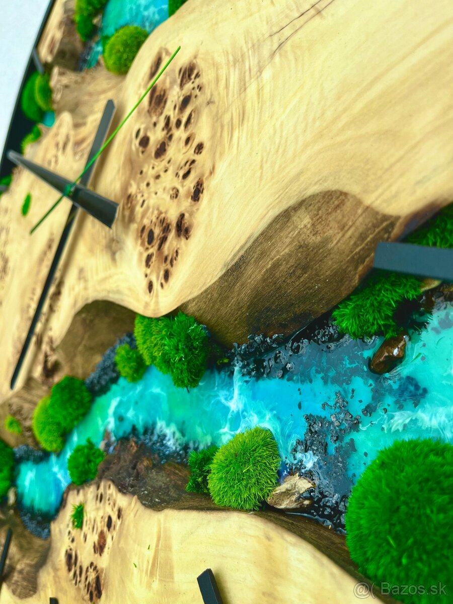 Machove hodiny 60cm , Drevene hodiny s machom a epoxidom 60 - 6