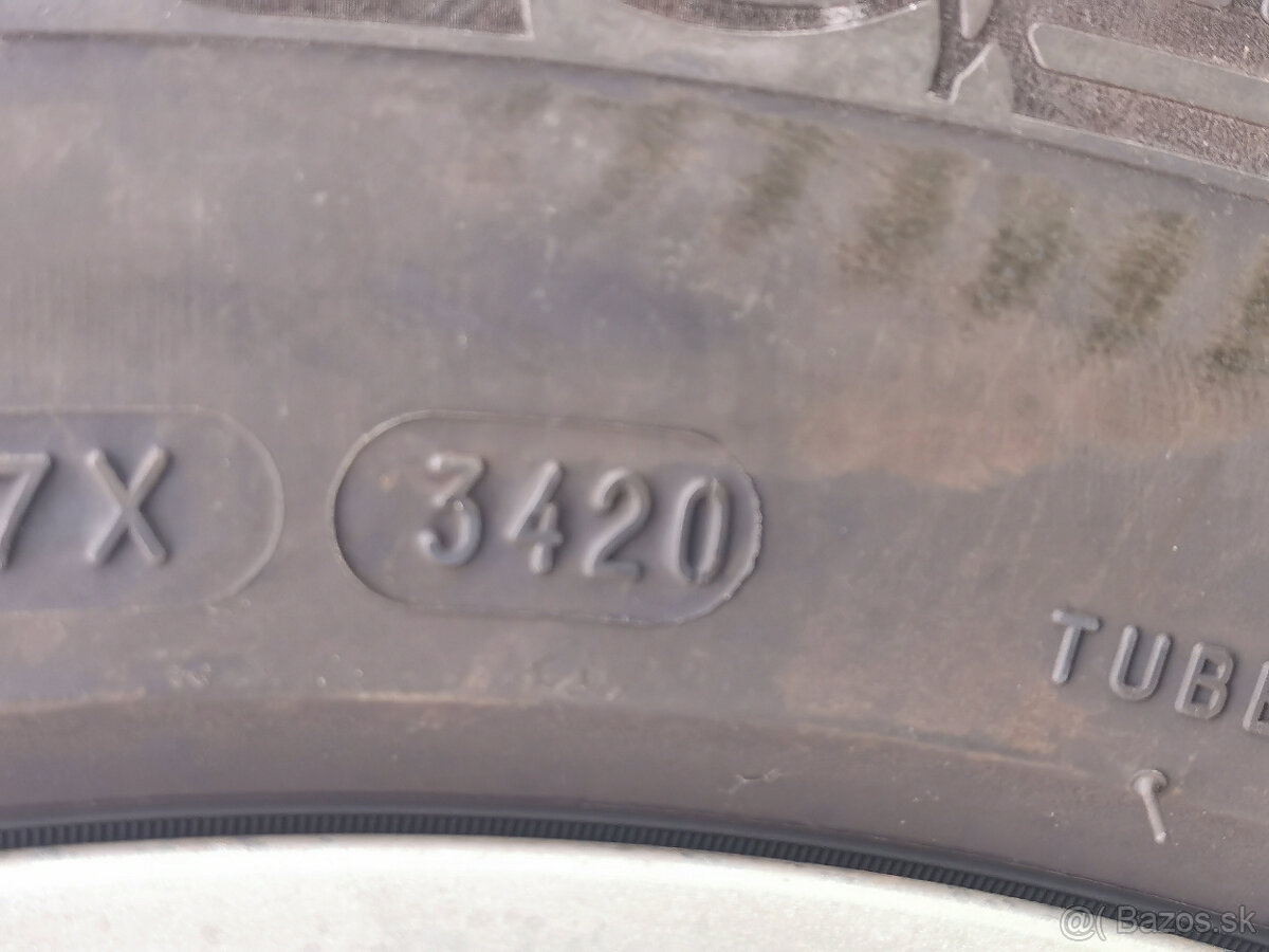 215/65 R17 - zimné pneu Michelin (4 ks) 6 mm - 6