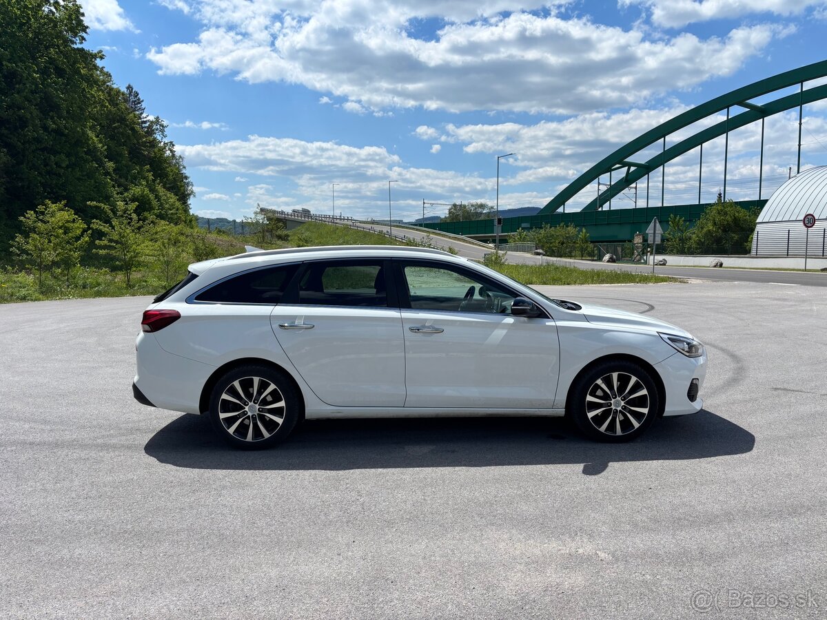 Hyundai i30 combi 2019 1.6CRDI 85kw plná vybava - 6