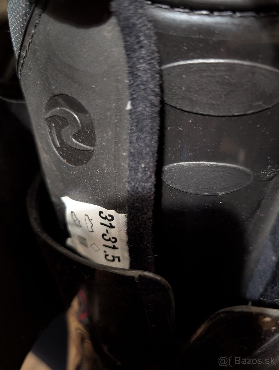 Lyže Atomic s lyžiarkami - 6