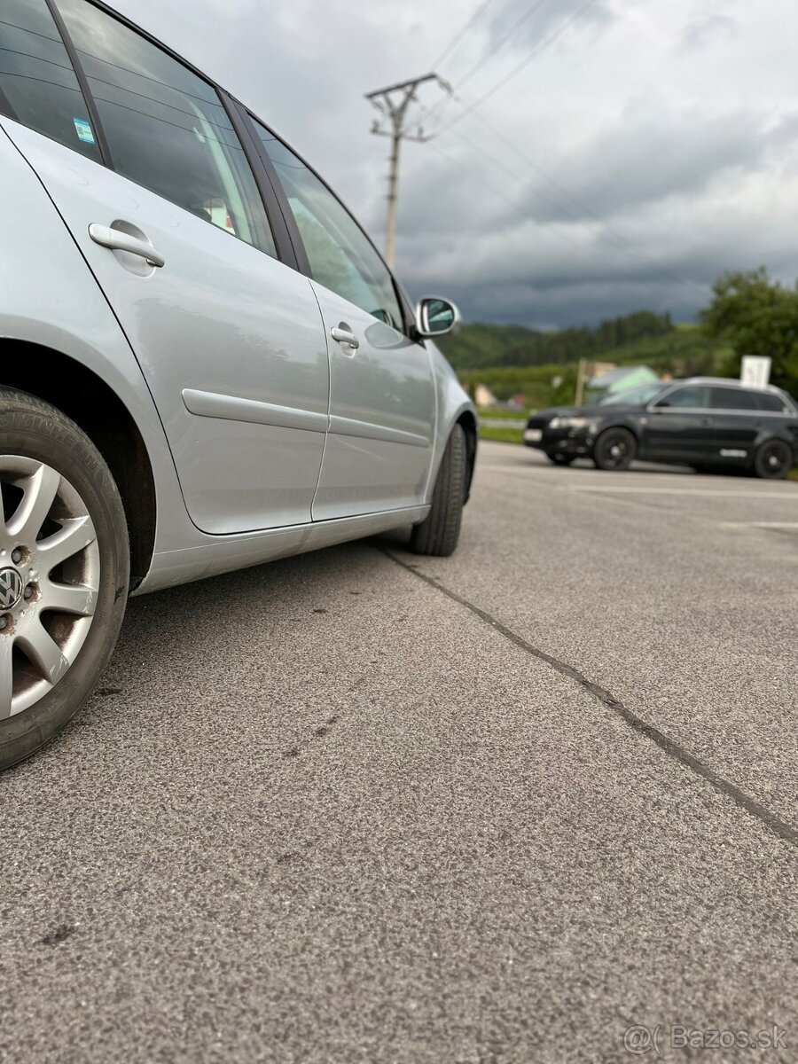 Volkswagen Golf V 2.0tdi - 6